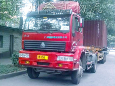 危险品拖车